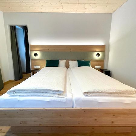 Boutique Und Bier Hotel Des Alpes Fiesch Exterior foto
